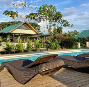 Gatehouse Cabin - stunning accommodation with pool in Drake Bay